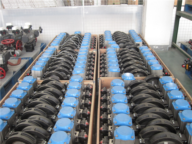 气动偏心蝶阀-对夹-低平台(图1)